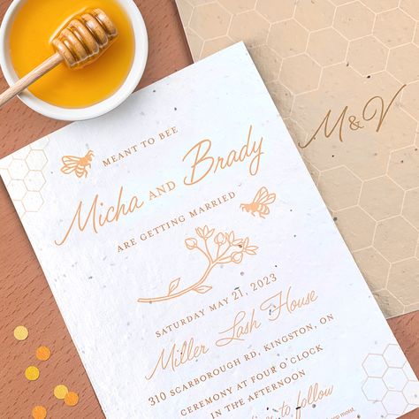 Honey Theme Wedding, Honey Bee Wedding Theme, Honey Wedding Theme, Bee Theme Wedding, Bee Wedding Theme, Bee Themed Wedding, Honey Bee Wedding, Eco Friendly Wedding Ideas, Dream Garden Wedding