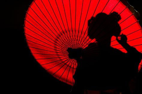 Red , Red Aesthetic ❤️ Red Aesthetics, Makoto Kino, Tamamo No Mae, Japanese Umbrella, Chinese Aesthetic, Memoirs Of A Geisha, Minako Aino, Red Umbrella, Japan Aesthetic