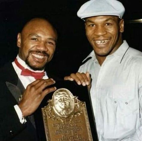 Marvin Hagler, Mighty Mike, Marvelous Marvin Hagler, Boxing History, Sport Boxing, Mma Boxing, Sport Icon, The Right Stuff, Lean Body