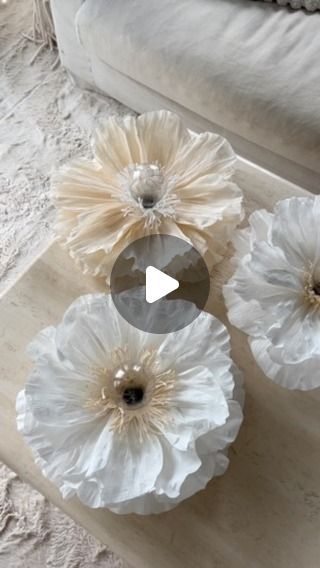 Cupcake Liners Crafts, Paper Flower Lamp, Handmade Lamps Ideas, Flower Lamp Diy, Handmade Lamp, Diy Lamp Ideas, Paper Flower Lights, Paper Bag Flowers, Feather Crafts Diy