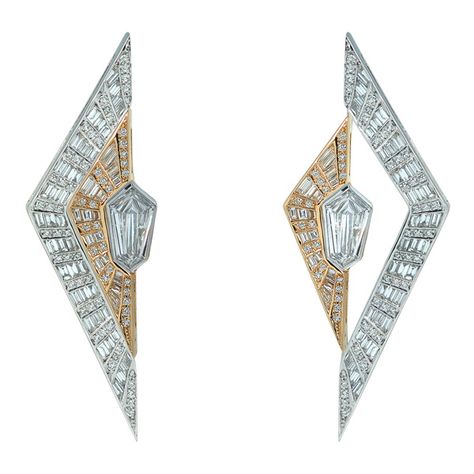 Britt’s Pick: Kavant & Sharart’s Convertible Earrings – JCK Convertible Earrings, Jewelry Mood Board, Fancy Jewelry Necklace, Jewelry Illustration, Jewelry Design Drawing, Jeweled Earrings, Heart Shaped Diamond, Fancy Jewelry, Pink Diamond