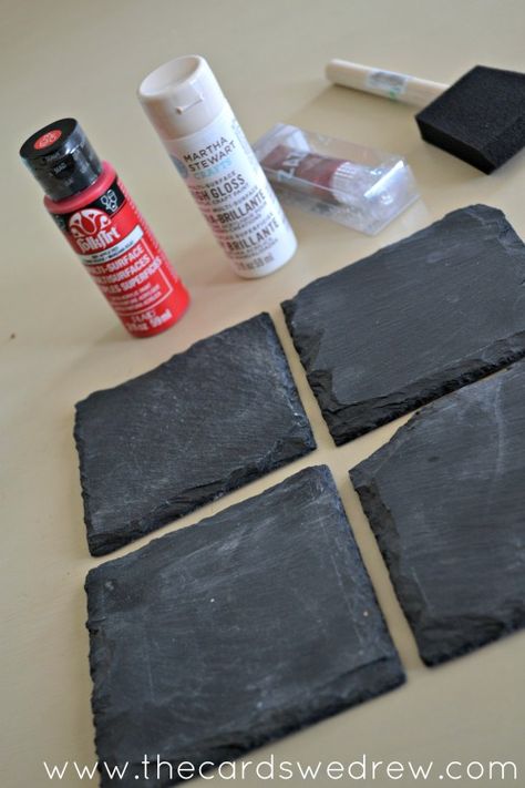 slate tile coasters with paint Slate Tile Crafts Diy, Diy Slate Projects, Painted Slate Ideas, Painting On Slate Ideas, Slate Painting Ideas, Painting Slate, Slate Crafts, Slate Projects, Slate Tile Crafts