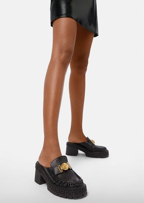 Upscale Outfit, Platform Heels Sandals, Platform Shoes Sandals, Loafers Outfit, Clothing Model, Platform Mules, Platform Loafers, Platform Sandals Heels, Slides Sandals