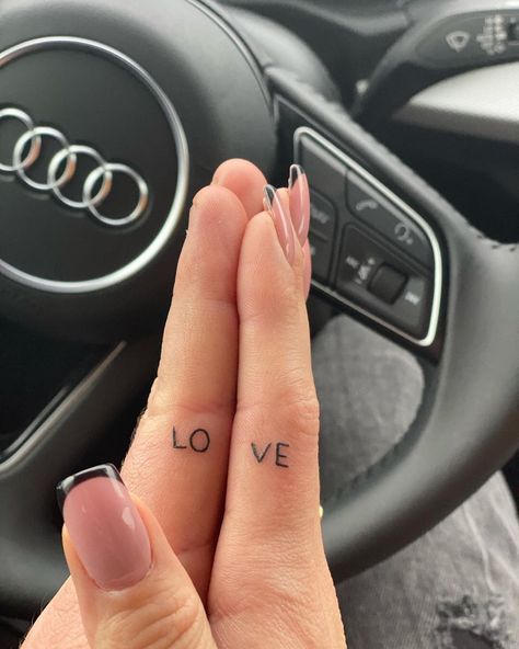 Inside Finger Tattoos, Infinity Tattoos For Couples, Pair Tattoos, Infinity Couple Tattoos, Finger Tattoos For Couples, Tattoos For Couples, Cute Couple Tattoos, Small Couple Tattoos, Mom Tattoo Designs