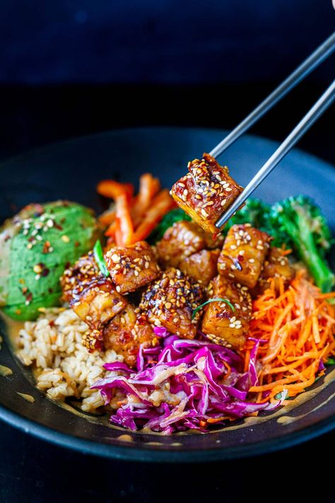 Easy Tofu Bowl, Tempeh Bowl, Buddha Bowl Recipes, How To Cook Tempeh, Bowls Healthy, Tempeh Recipe, Rice And Veggies, Vegetarian Bowls, Buddha Bowls Recipe