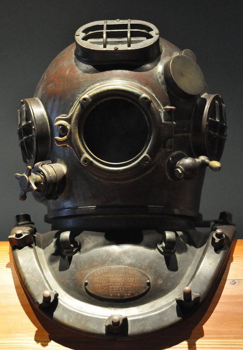 Old diving mask helmet 2 by Georgina-Gibson on DeviantArt Nitrox Diving, Deep Sea Diver Art, Diver Art, Diving School, Navy Diver, Deep Sea Diver, Diving Helmet, Sea Diving, Deep Sea Diving