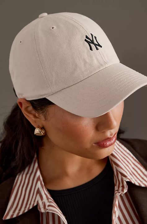 Anthropologie : 
100% Cotton
Adjustable buckle strap

affiliate link included White Baseball Cap Outfit, Cap Outfits For Women, Yankees Baseball Cap, Boston Baseball, Ny Baseball, Baseball Cap Outfit, White Baseball Cap, Cap Outfit, Yankees Baseball