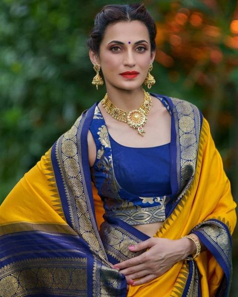 Vintage Kanchipuram Saree, Yellow Kanchipuram Saree, Shilpa Reddy, Bharatanatyam Costume, Blue Silk Saree, Banarsi Saree, New Saree Blouse Designs, Saree Blouse Neck Designs, Saree Draping