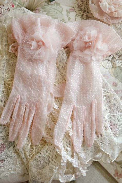 A Little Romance | ZsaZsa Bellagio - Like No Other Elegant Gloves, Pink Gloves, Gloves Fashion, Vintage Gloves, Princess Aesthetic, Tickled Pink, Everything Pink, Womens Gloves, Lolita Fashion