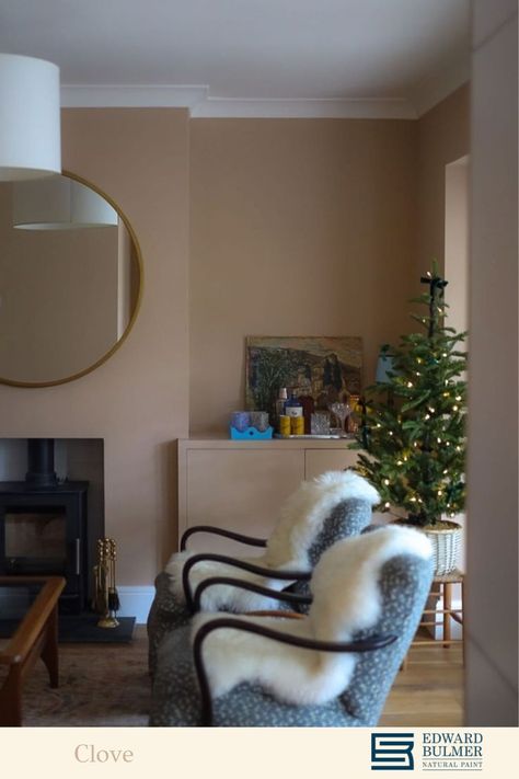 Edward Bulmer Paint Clove, Colourful Room Ideas, Georgian Exterior, Glamorous Office, Colourful Room, Edward Bulmer, Natural Paint, Natural Christmas Decor, Christmas Dining Room