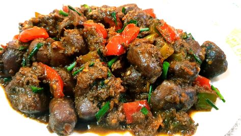 Beef kidney stew Beef Kidney Recipes, Kidney Stew Recipe, Brown Stew Beef, Beef Heart Recipe, Offal Recipes, Organ Meat, Organ Meats, Beef Kidney, Liver And Onions