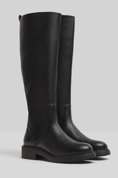 Botas altas planas con cremallera de la nueva colección de Bershka. (49,99 euros). Black Flat Knee High Boots, Flat High Boots, Long Black Boots, Black Flat Boots, Knee High Boots Flat, Black High Boots, Black Knee High Boots, Black Knees, Long Boots