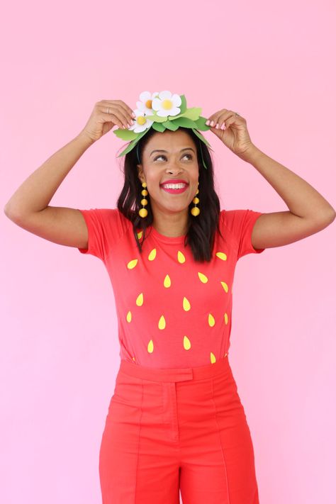 DIY Strawberry Halloween Costume - Damask Love Diy Strawberry Costume, Strawberry Halloween Costume, Strawberry Costume Diy, Strawberry Halloween, Halloween Costumes 2023, Costumes 2023, Strawberry Costume, Easy Halloween Costumes For Women, Fruit Costumes