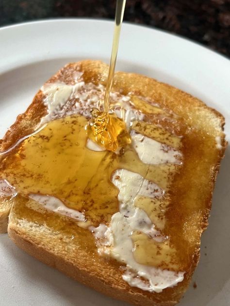 Honey Toast is such a sweet and simple breakfast or snack. In just moments, you can enjoy a cozy treat made with just three ingredients. You'll love this comforting toast on a cold morning. Snack With Honey, Butter And Honey Toast, Honey Toast Aesthetic, Wl Breakfast, Toast With Honey, Honey Snacks, Watermelon Smoothie Recipes, Roasted Baby Carrots, Breakfast Sides Dishes