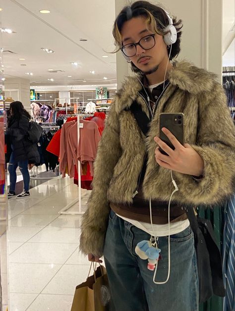 fur coat , winter outfit Fur Coat Outfit Men, Cropped Fur Coat Outfit, Fur Hoodie Outfit, Brown Fur Jacket Outfit, Winter Outfits Alt, Fur Coat Winter Outfit, Fuzzy Jacket Outfit, Jean Jacket Outfits Men, Coat Winter Outfit