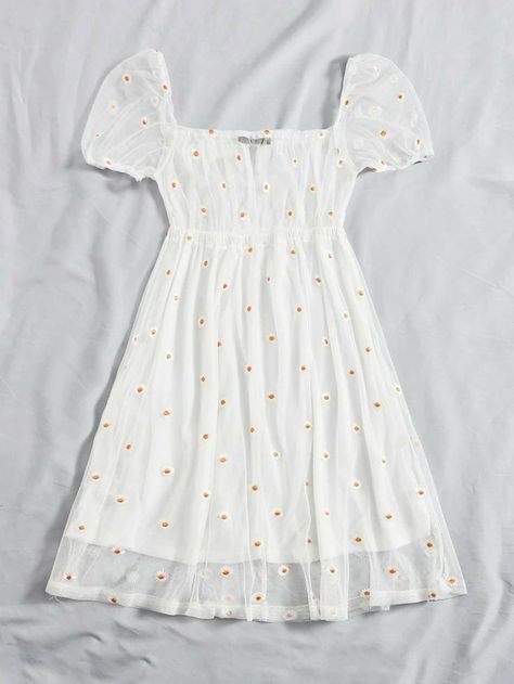 Vestido Shein, Short White Dress, Floral Embroidery Dress, Cute Comfy Outfits, Clothing Hacks, Girls Fashion Clothes, Embroidery Dress, Teenage Fashion Outfits, Girly Outfits