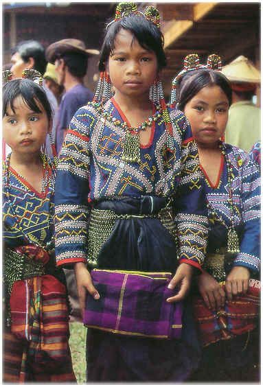 Philippines Outfit, Filipino Clothing, Filipino Fashion, Filipino Style, Filipino Art, Philippines Culture, Filipino Culture, We Are The World, Traditional Clothes