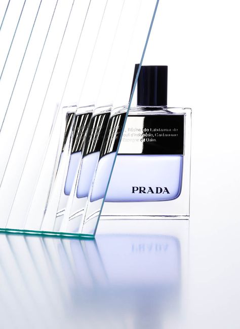 Reflection Product Photography, David Parfitt, Fragrance Photography, الفن الرقمي, Perfume Photography, Cosmetics Photography, Product Photographer, Still Life Photographers, Beauty Products Photography