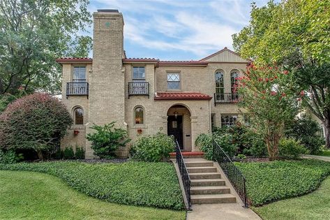 2200 Winton Ter E, Fort Worth, TX 76109 | Zillow Fort Worth, 4 Beds, The 3, A 4, Family Home, Single Family, Building A House, Fort, Home And Family