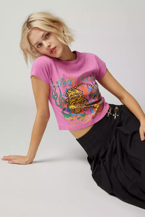 tiger tops Neck Aesthetic, Aesthetic Baby, Tiger Graphic, Tiger Shirt, Baby Graphic Tees, Urban Outfitters Women, Pure Love, Cute Preppy Outfits, Tiger T Shirt