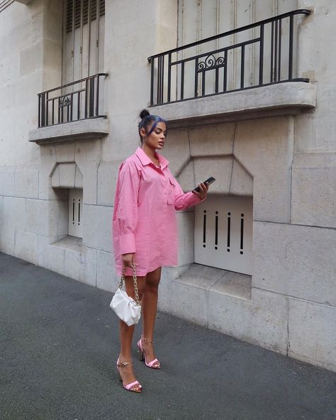 Pisces Baddie, Pink Summer Outfits, Look Rose, Fall Attire, Oversized Shirt Dress, Mom Fashion, Oversize Shirt, Heels Outfits, Street Style Trends