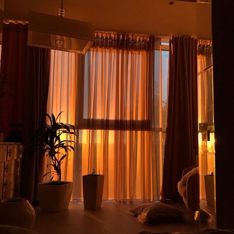 Orange Earth Tones, Orange Curtains Aesthetic, Earth Tone Curtains Living Rooms, Orange Curtains Living Room Ideas, Dark Orange Curtains, Burnt Orange Curtains Living Rooms, Earth Tone Curtains, Orange Curtains Living Room, Orange Curtains Bedroom