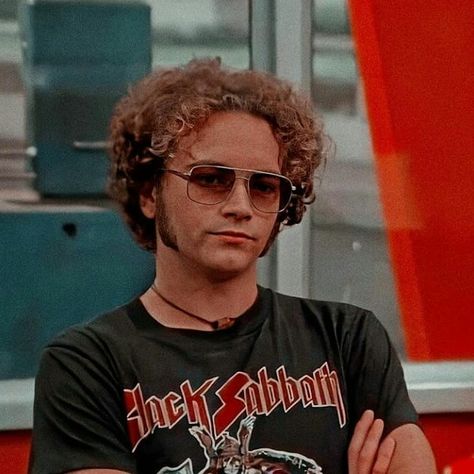 2,388 Likes, 0 Comments - WELCOME TO THE BASEMENT ☮ (@welcomtopointplace) on Instagram: “i hope you all had better days than me, sweet dreams to all  ____ #that70sshow #that70show…” Hyde That 70s Show, Steven Hyde, 70s Show, The Basement, What Happened, Basement, Curly Hair, I Hope, Orange