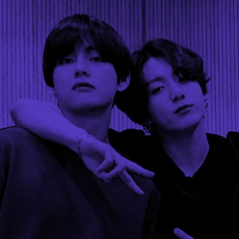 Taekook Purple Icon, Taekook Purple Aesthetic, Taekook Purple, Purple Icon, Purple Themes, Vintage Icons, Purple Aesthetic, Aesthetic Vintage, Purple