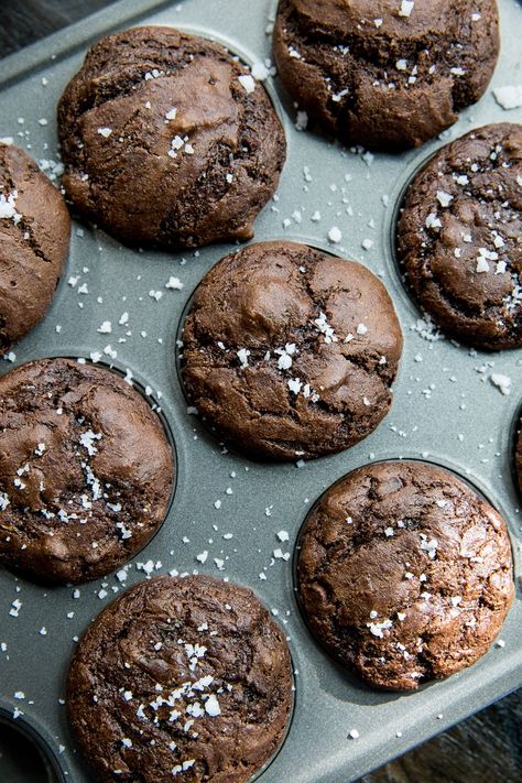 Almond Flour Chocolate Zucchini Muffins, Whole 30 Zucchini Muffins, Honey Shortbread, Gluten Free Zucchini Muffins, Zucchini Dishes, Double Chocolate Zucchini Muffins, Chocolate Zucchini Brownies, Dairy Free Muffins, Muffins Paleo