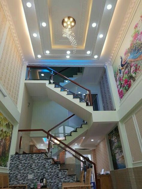 French Art Deco Interior, Interior Design Art Deco, Small Space Staircase, Interior Design French, Ganpati Decoration Ideas, Home Interior Inspiration, 3 Storey House Design, Bungalow Interior, Stairs Design Interior