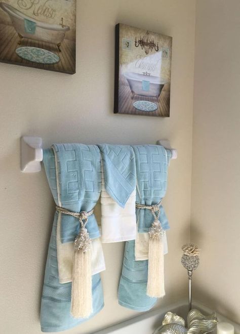 Hand Towel Decor, Bathroom Towel Decor Ideas Hanging, How To Hang Bath Towels Decoratively, Teal And Grey Bathroom Decor Ideas, Towel Rack Decorating Ideas, Decorating Bathroom Ideas, Towel Art, Decorative Bath Towels Display, How To Hang Bathroom Towels