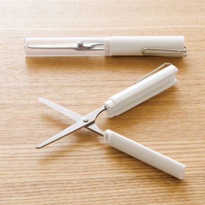 5 must have stationary items you can buy in Japan 1212mjstickscissors1 Scissor Design, Muji Stationary, Japanese School Supplies, Muji Stationery, Escuela Diy, Cute Stationary School Supplies, Stationary Items, Cute School Stationary, Stationary Supplies