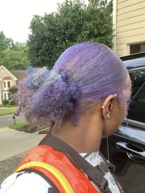 Lavender Natural Hair Black Women, Dyed Natural Hairstyles, Pink And Blue Natural Hair, Purple Hair Black Women, Lavender Hair Dye, Blue Natural Hair, Puffy Hair, Dyed Curly Hair, Light Blue Hair