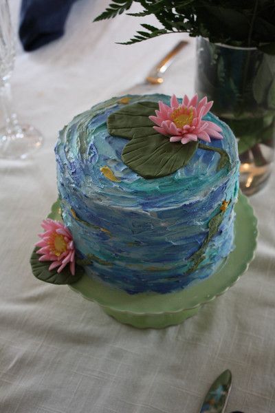 Monet's Water Lilies Cake  Sweet E's Bakery - find me on Facebook Lily Birthday Cake, Water Cake, Lily Cake, Ocean Cakes, 18th Birthday Cake, 40th Birthday Cakes, Summer Cakes, Cute Baking, Creative Birthday Cakes