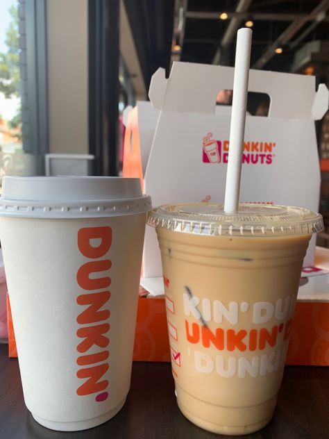 Dunkin Refreshers, Dunkin Coffee, Iced Starbucks Drinks, Starbucks Coffee Drinks, Candy Drinks, Yummy Alcoholic Drinks, Coffee Obsession, Dunkin Donuts Coffee, Pretty Drinks