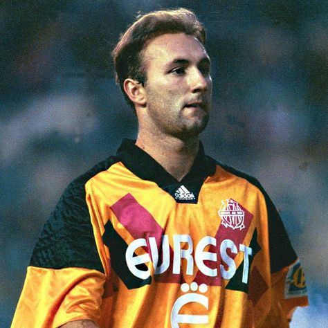 Fabien Barthez! Fabien Barthez, Football Pics, Football Pictures, Football, Adidas, American Football