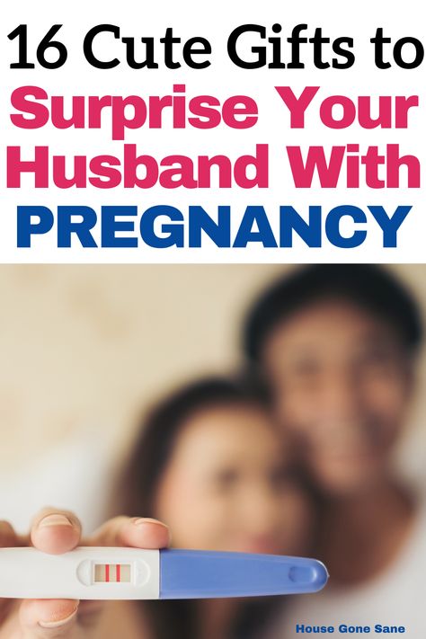 wife surprises her husband with positive pregnancy test Unique Ways To Announce Pregnancy, Tell Husband Pregnant, Pregnancy To Do List, Ways To Announce Pregnancy, Husband Pregnancy Announcement, Surprise Your Husband, Pregnancy Husband, Announce Pregnancy, 16 Gifts