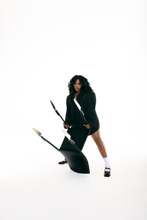 sza Sza Singer, Ghost In The Machine, Vintage Poster Design, Normal Girl, Kill Bill, Photoshoot Concept, Fav Celebs, Concert Posters, Video Editor