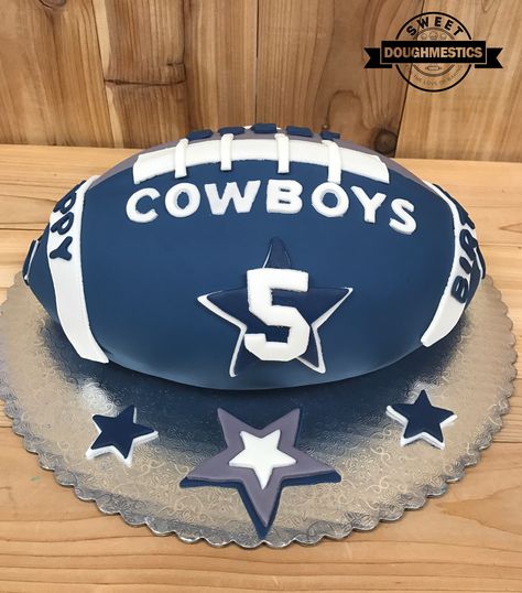 Dallas Cowboys Football cake by Sweet Doughmestics Cowboys Football Cake, Cowboys Birthday Cake, Dallas Cowboys Cake, Football Cowboys, Football Birthday Cake, Cowboy Cakes, Chandelier Cake, Inside Cake, Cowboys Logo