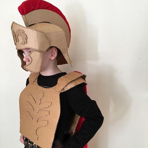 DIY Cardboard Roman Legionnaire by Zygote Brown Designs Cardboard Gladiator Costume, Diy Roman Helmet, Diy Roman Armor, Roman Warrior Costume, Roman Costume Kids, Diy Roman Soldier Costume, Diy Gladiator Costume, Roman Soldier Costume, Roman Soldier Helmet