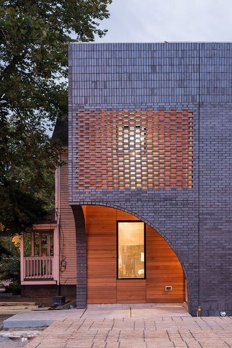 10 new examples of brick and stone in architecture | HS Residence in Cleveland, OH by Horton Harper Architects; Photo: Christian Phillips | Archinect Brickwork Architecture, Koshino House, Architecture Art Nouveau, Clapboard Siding, Brick Architecture, Brick Facade, Brick Design, Brick Building, Facade Architecture