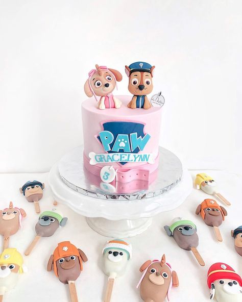 Cakesicle Designs, Patrolne Sape, Paw Patrol Skye Birthday, Sky Paw Patrol, Cake Popsicles, Paw Patrol Birthday Cake, Psi Patrol, Paw Patrol Cake, Patrol Party