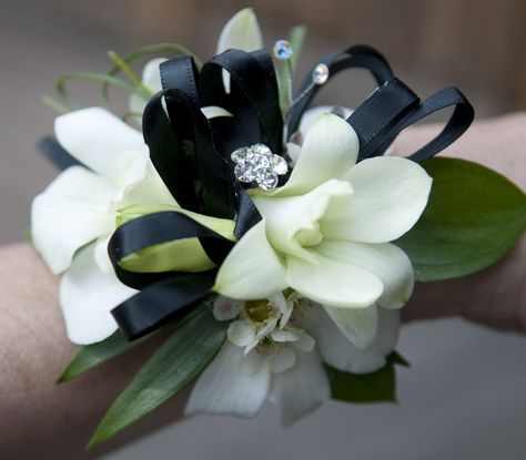 Prom Flowers Corsage, Orchid Corsages, White Rose Boutonniere, White Corsage, Homecoming Flowers, Prom Corsage And Boutonniere, Wrist Corsage Prom, Homecoming Corsage, Evergreen Colorado