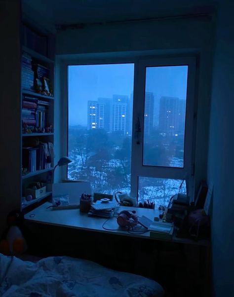 Dream Room Inspiration, Blue Rooms, Blue Hour, Winter Aesthetic, Night Aesthetic, City Aesthetic, Room Aesthetic, Cool Rooms, Pretty Places