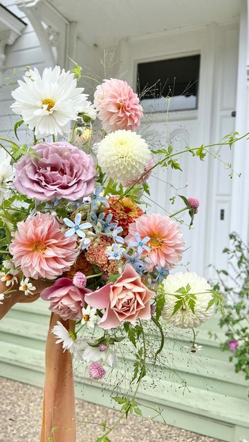 March Wedding Flowers, Switzer Farm, Garden Style Bouquet, Bouquet Styles, Flowers Australia, Colorful Bridal Bouquet, Table Floral Arrangements, Dahlia Bouquet, West Coast Wedding