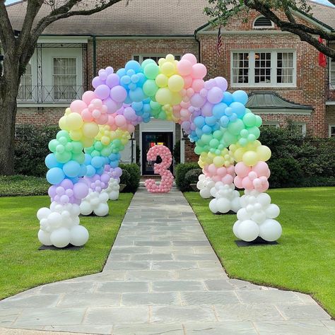 Rainbow Unicorn Balloon Arch, Front Yard Birthday Decorations, Care Bears Balloon Garland, Pastel Rainbow Balloon Garland, Pastel Rainbow Balloon Arch Table, Pastel Unicorn Balloon Garland, Candy Themed Party, Care Bear Birthday, Celebration Balloons