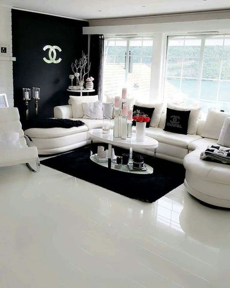 . Chanel House, Amazing Interior Design, Design House Interior, Interior Design House, New Interior Design, Living Room Decor Cozy, White Living Room, Luxury Rooms, Living Room Design