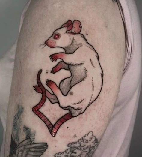 Animal Tattoo Drawings, Creepy Cute Tattoo, Rat Tattoo Design, Cute Creepy Tattoos, Cryptid Tattoo, Goth Tatoos, Animal Tatoos, Rat Tattoo, Funky Tattoos