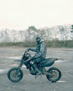 Izzy of the Super Dupa Moto’s Motorcycle Gang, Мотоциклы Cafe Racers, In Aesthetic, Super Bikes, Dirt Bikes, Custom Motorcycles, Bike Life, Dirt Bike, Cafe Racer