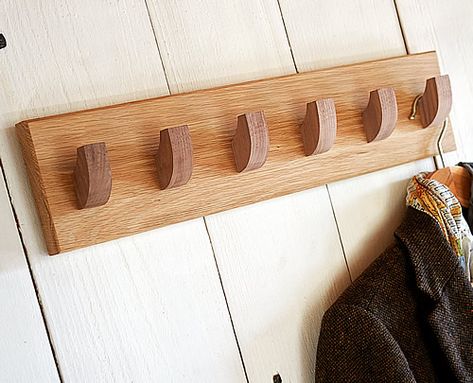 Over Door Hooks, Play Wood, Coat Pegs, Coat Storage, Home Decor Shelves, Wooden Toys Plans, Wooden Coat Rack, Storage Tips, Carpentry Diy